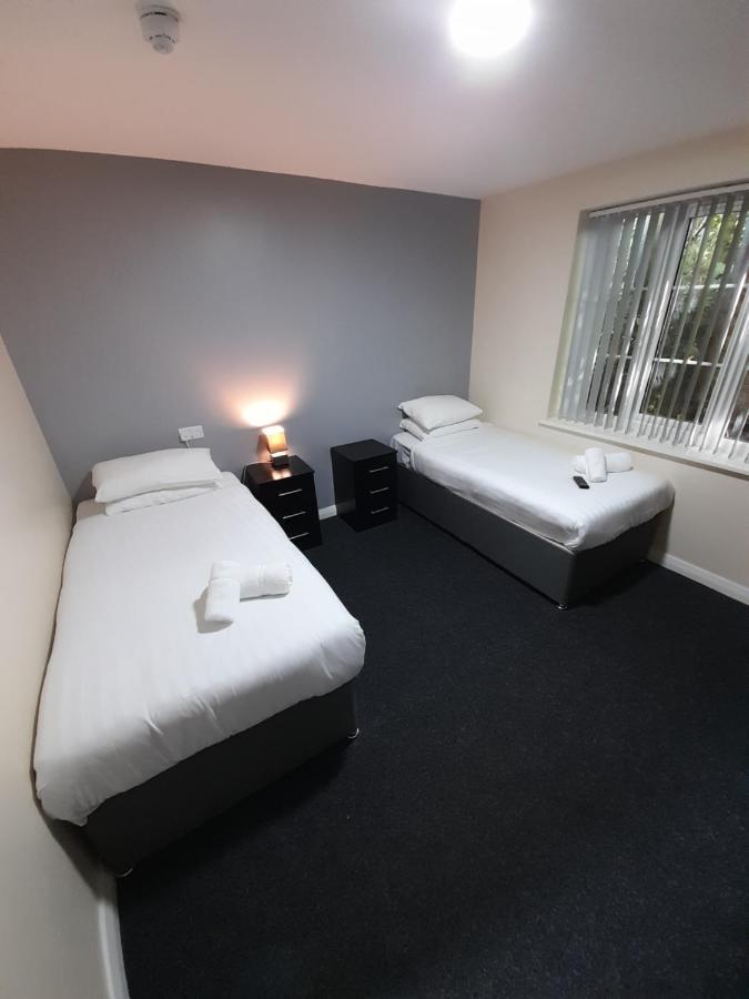 Lymedale Suites Studios & Aparthotel In Newcastle Under Lyme & Stoke 외부 사진